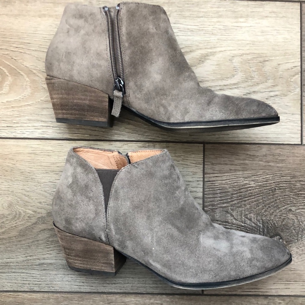 Caslon Leather Ankle Booties